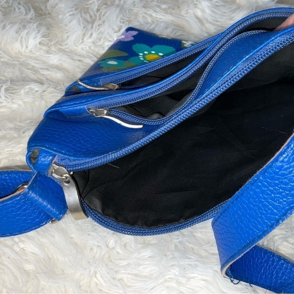 Hand Painted Blue 60’s Inspired Flower Purse or Crossbody Faux Leather Bag, - Picture 3 of 5
